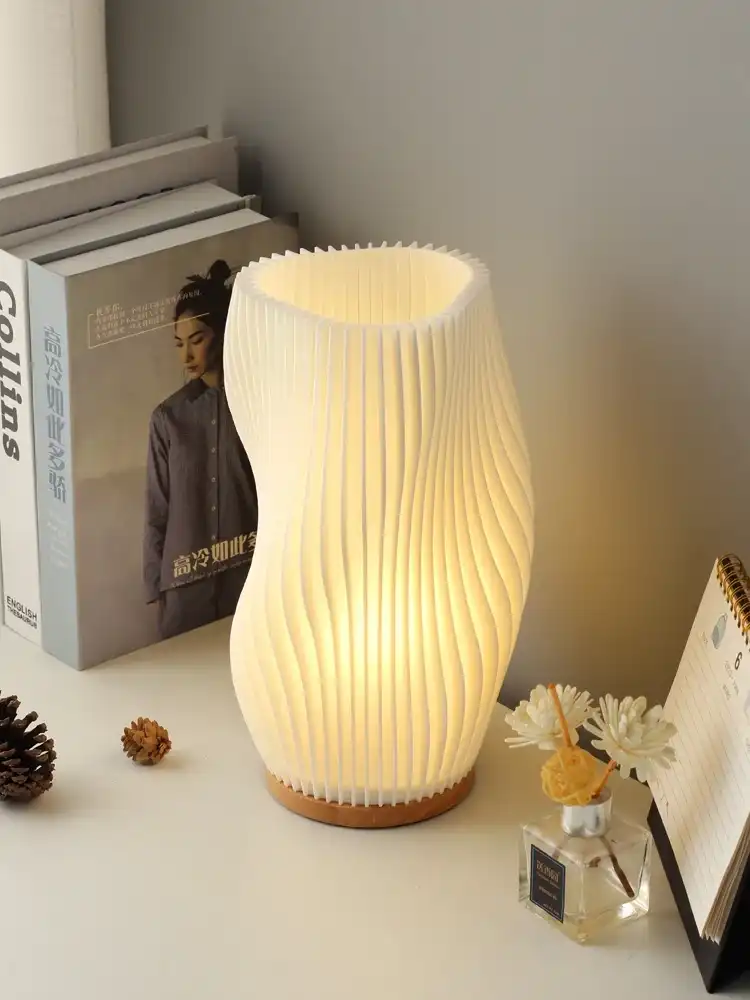 LED vs. Incandescent: Which Table Lamp Saves More Energy?